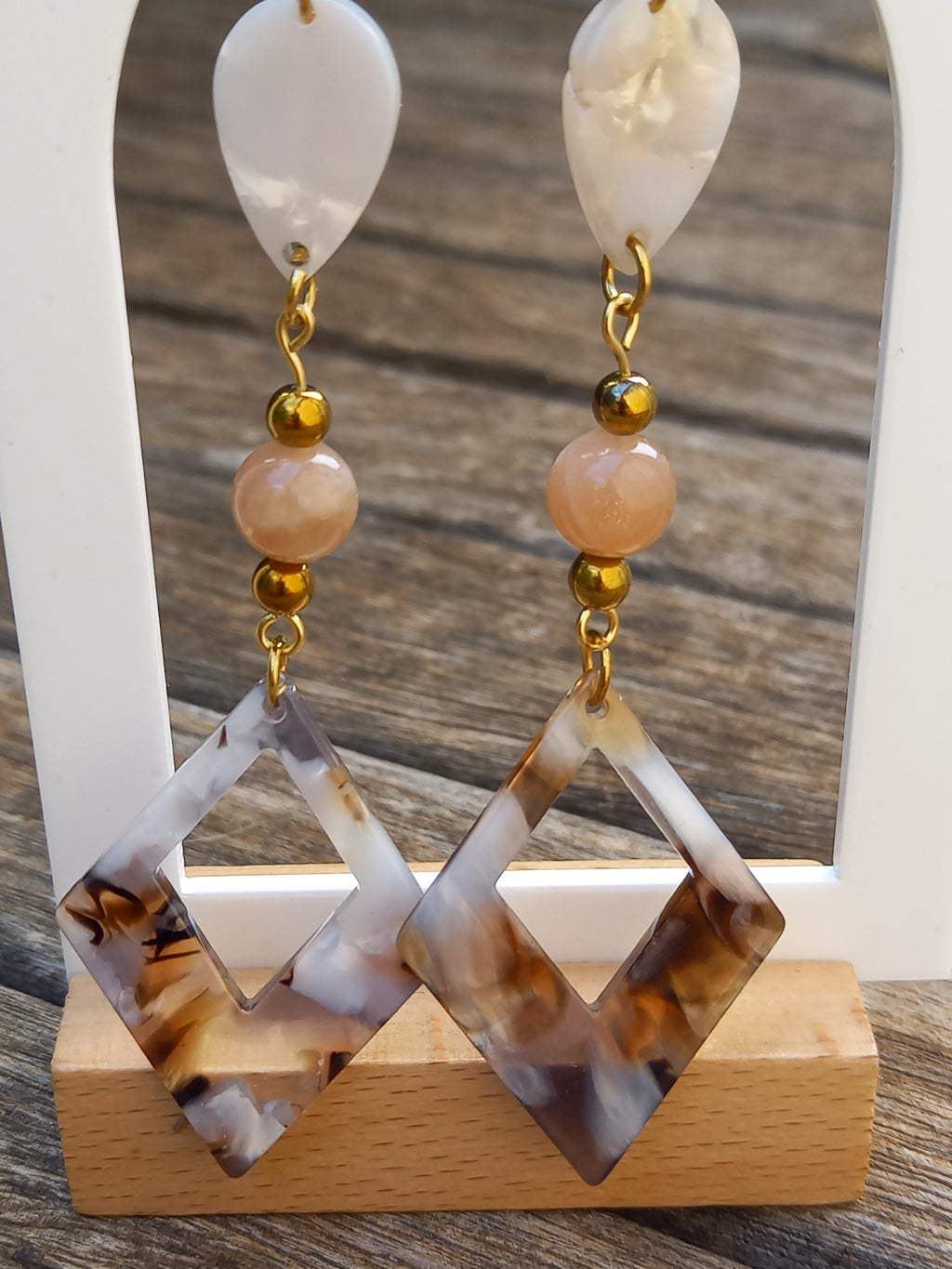 Boucles d oreilles beige