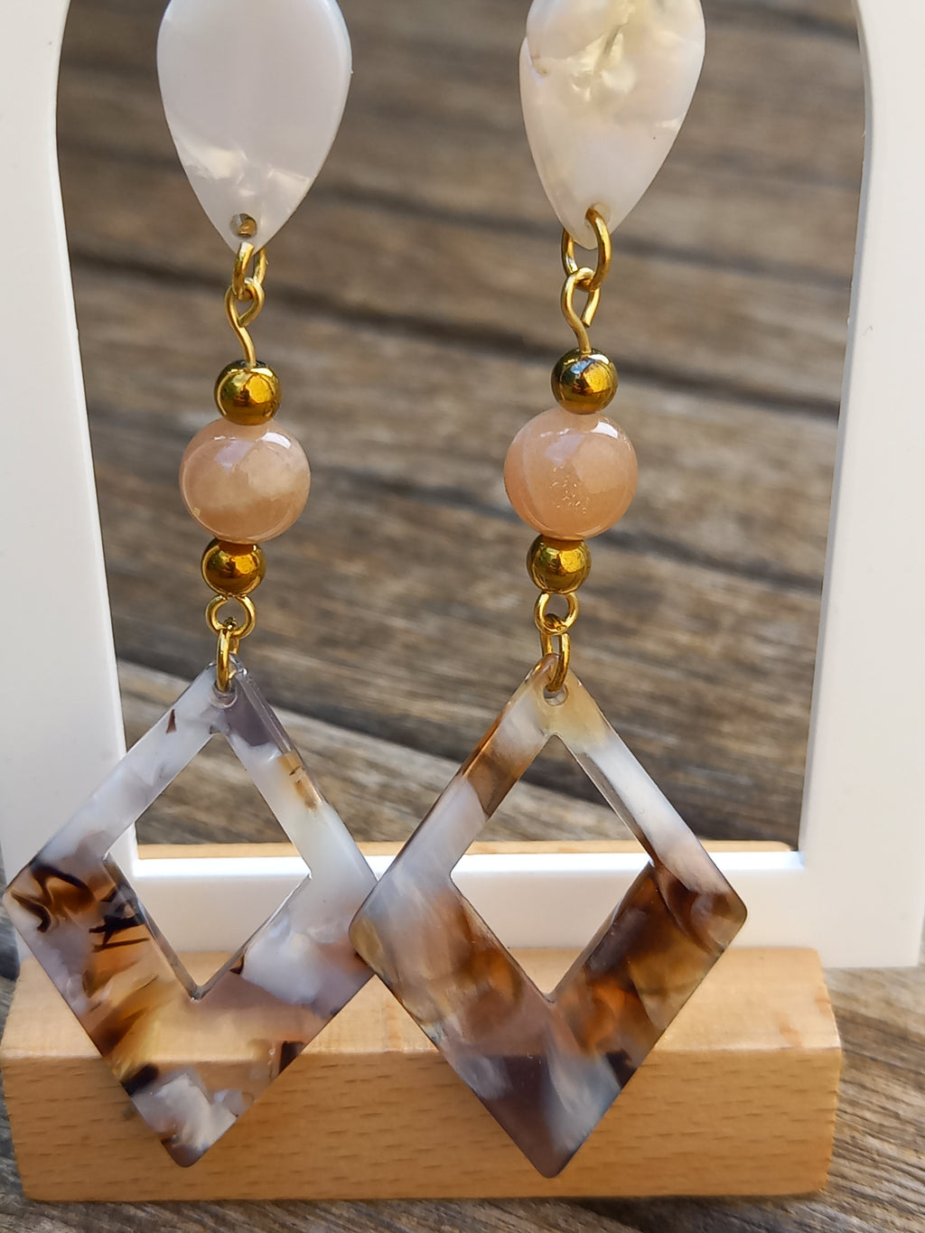 Boucles d oreilles beige