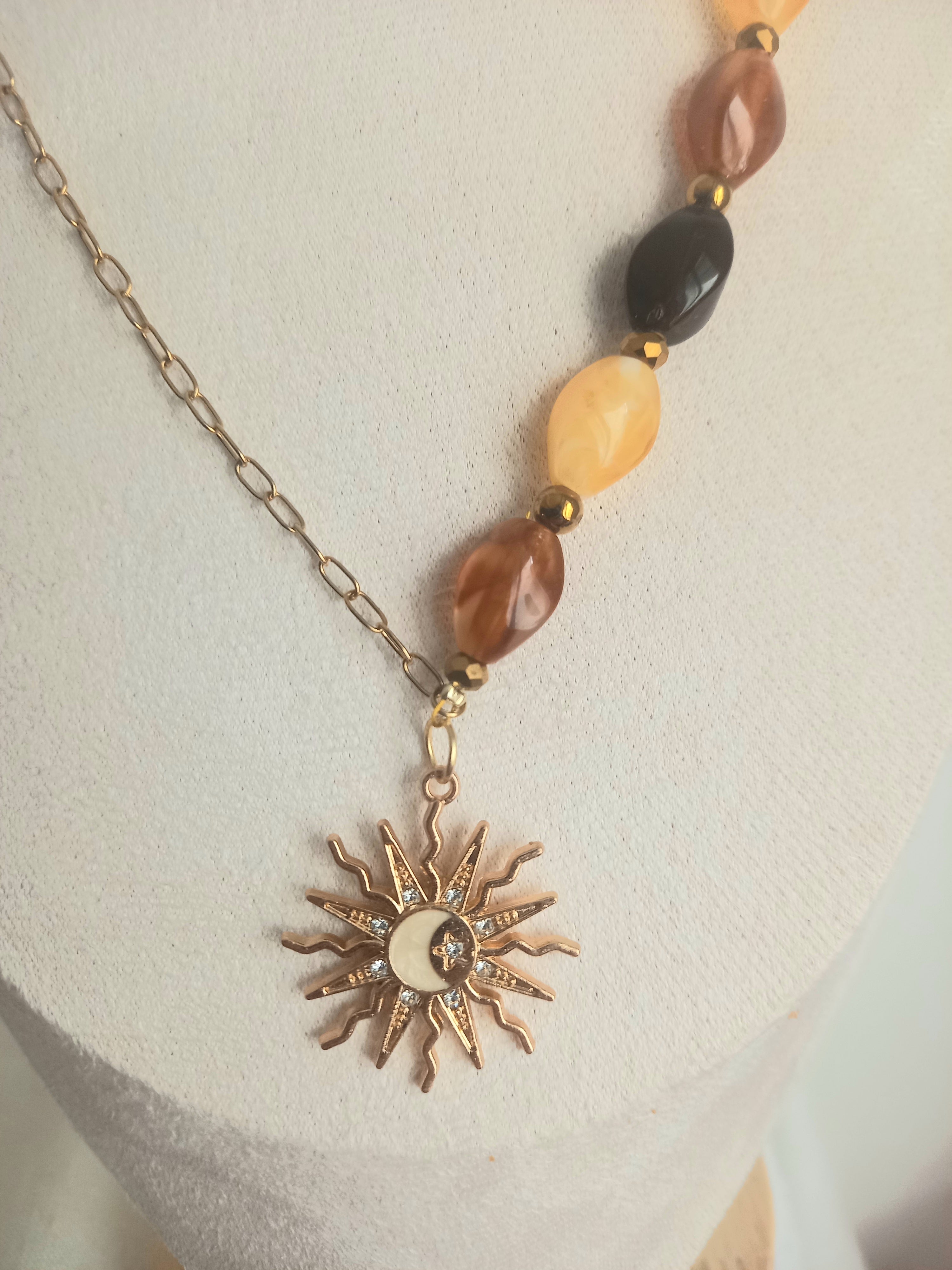 Collier acier inoxydable et tendance hanna