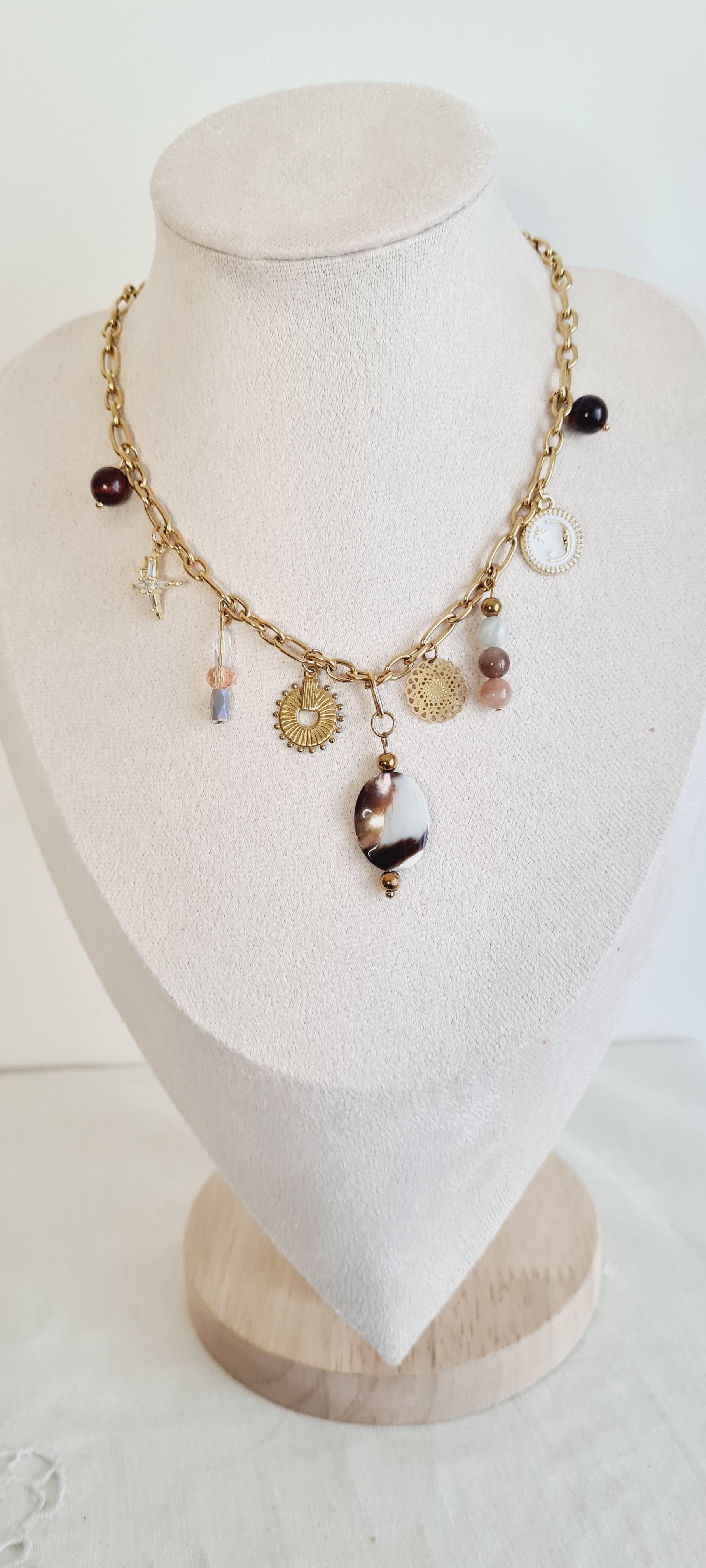 Collier en acier inoxydable, nacre , pierre naturelle Loana