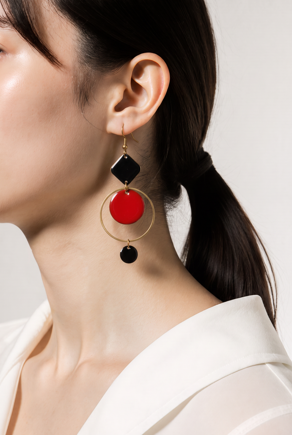 Boucles d'oreilles Jeanne – Rouge & Noir en Acier Inoxydable