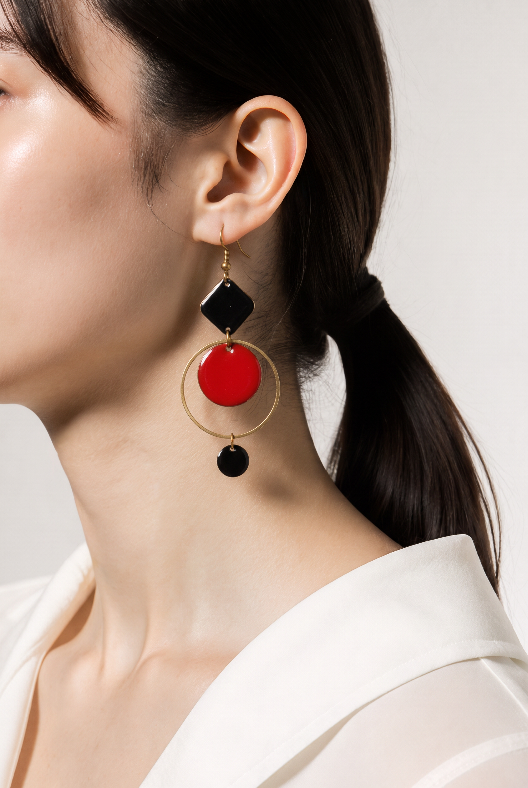Boucles d'oreilles Jeanne – Rouge & Noir en Acier Inoxydable