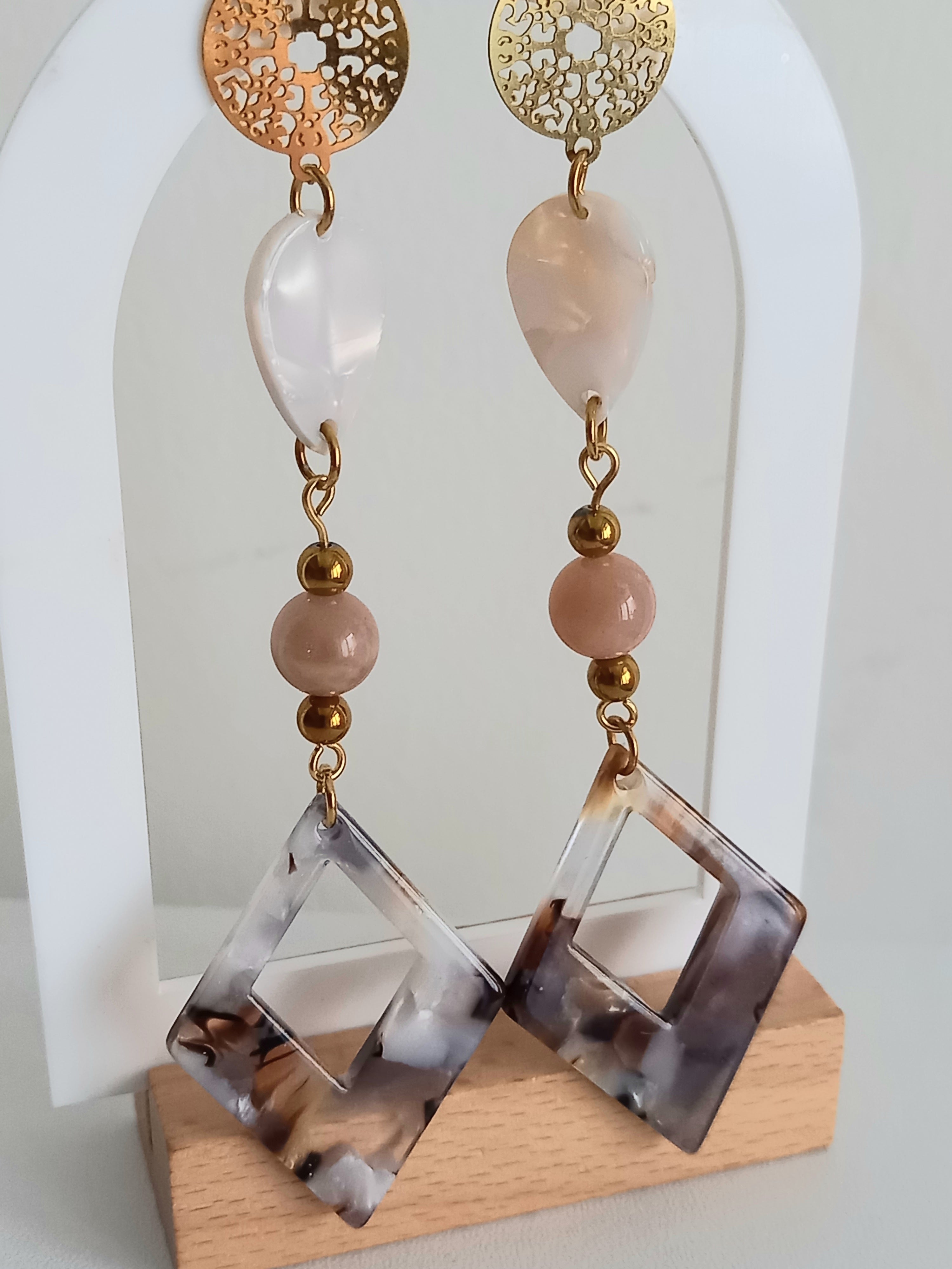 Boucles d oreilles beige