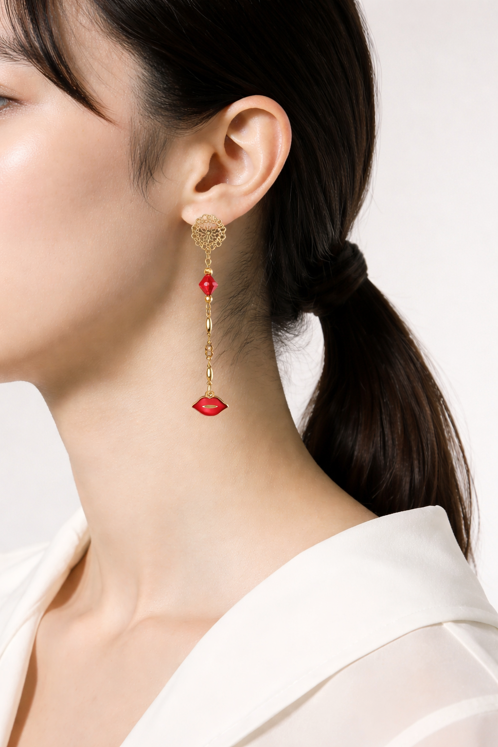Boucles d'oreilles rouge et or - Plaqué or perles verre émail lora