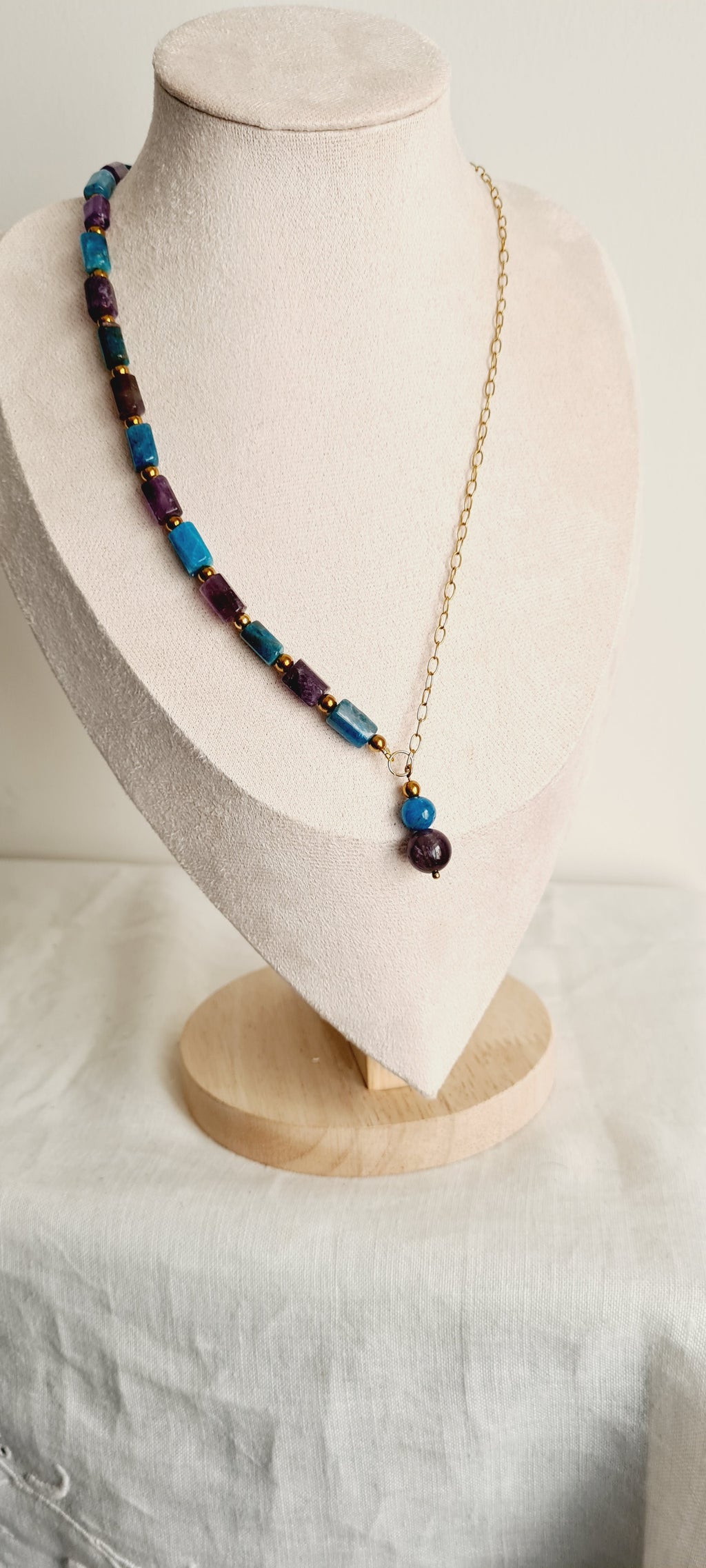 Collier lithotherapie améthyste apatite acier inoxydable lisa