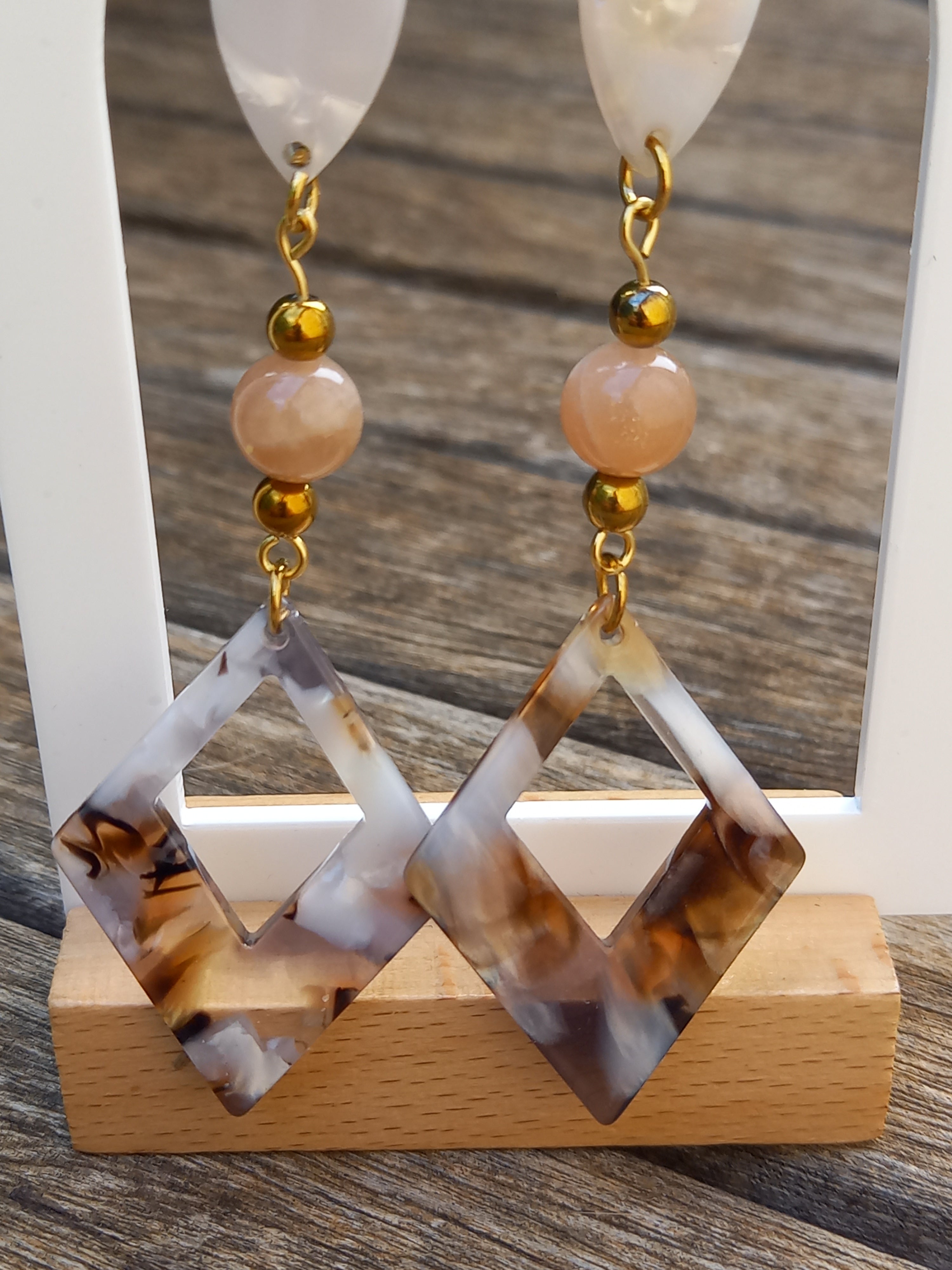 Boucles d oreilles beige