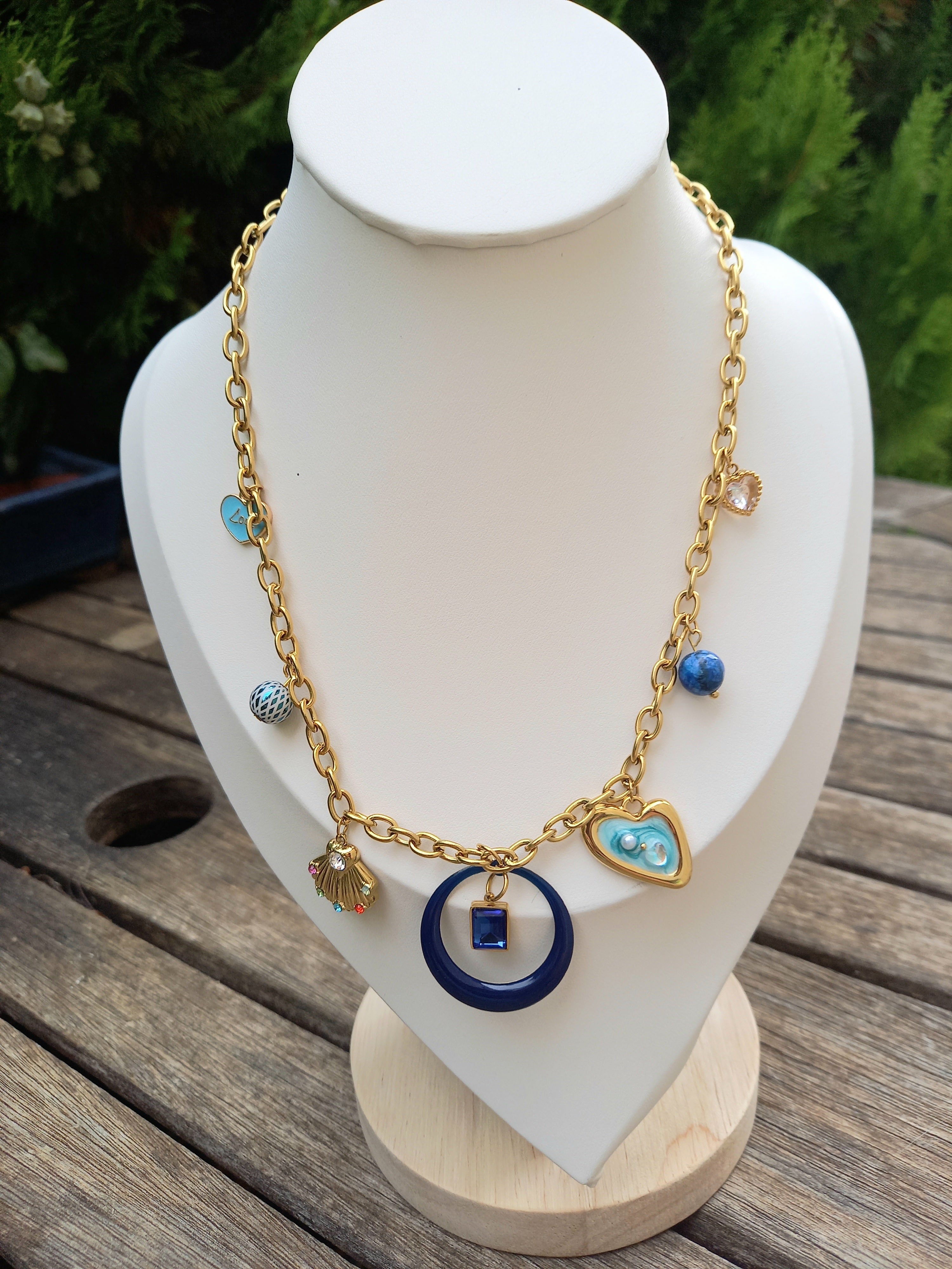 Collier tendance  bleu