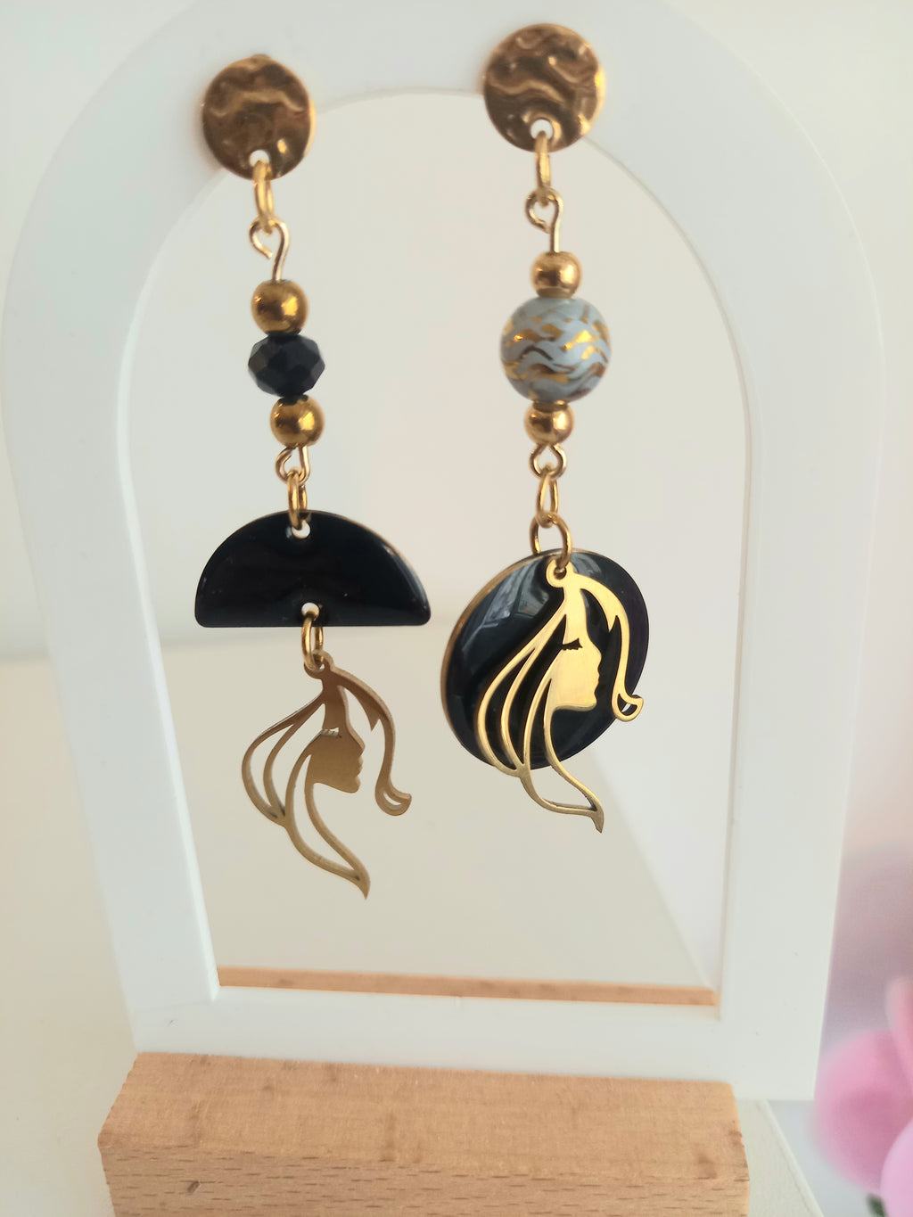 Boucles d'oreilles noir et doré - Breloques acier inoxydable émail