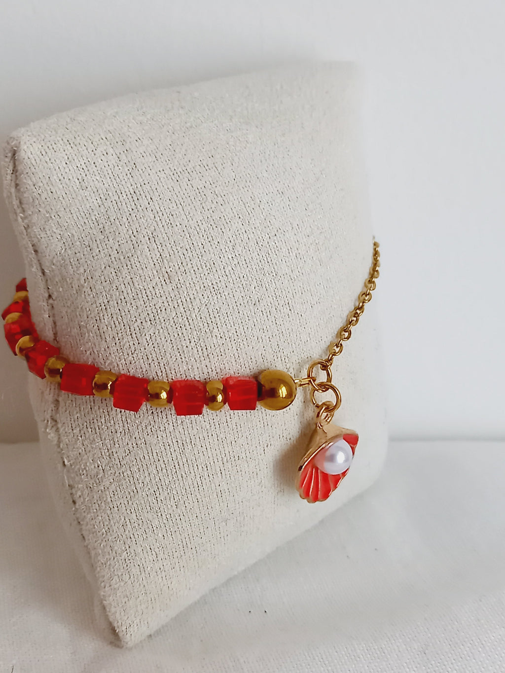 Bracelet en acier inoxydable,perles  verre , rouge passion