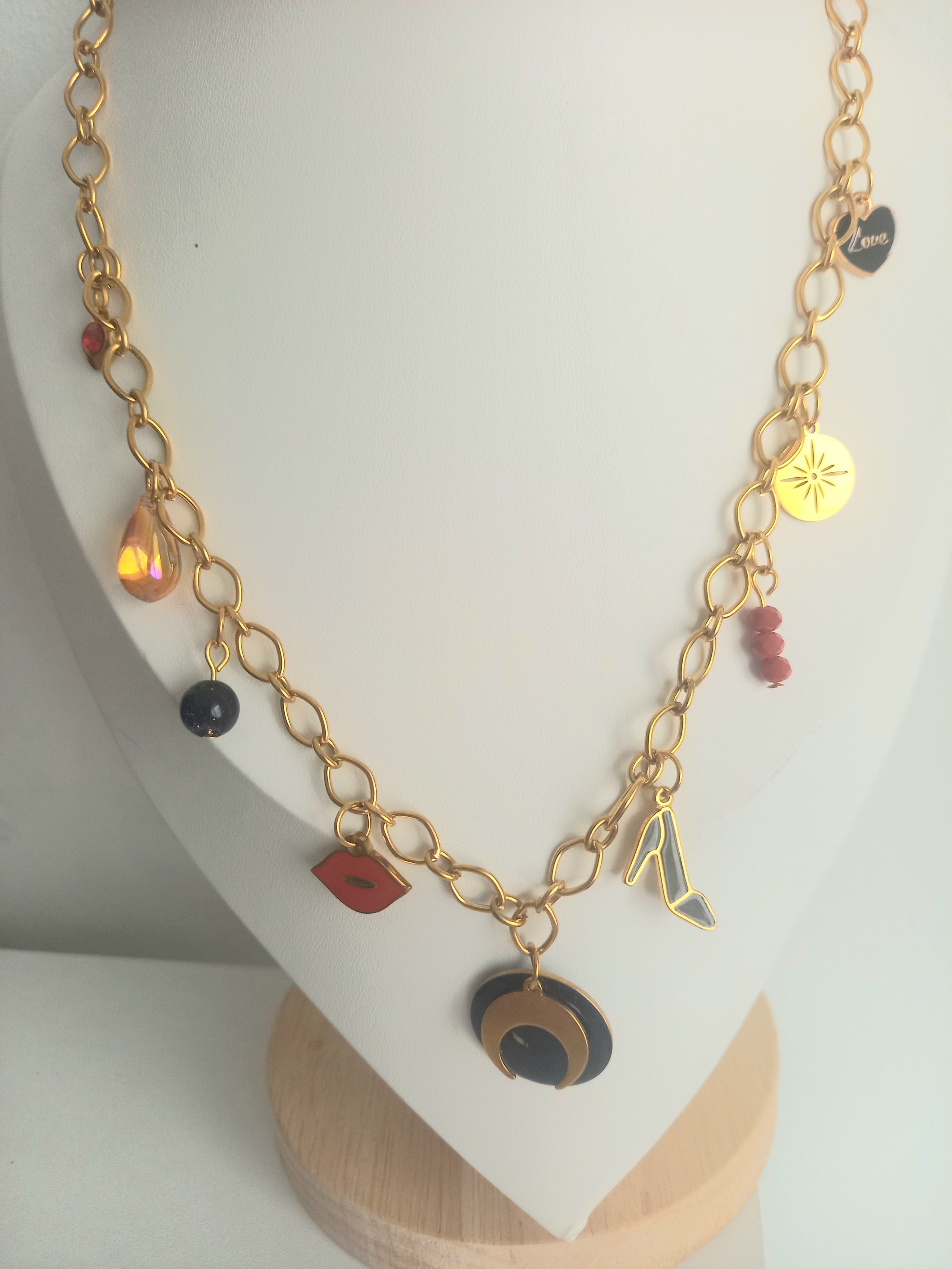 Collier rouge noir doré - Breloques acier inoxydable soirée Jeanne  40cm