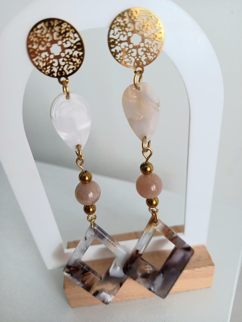 Boucles d oreilles beige