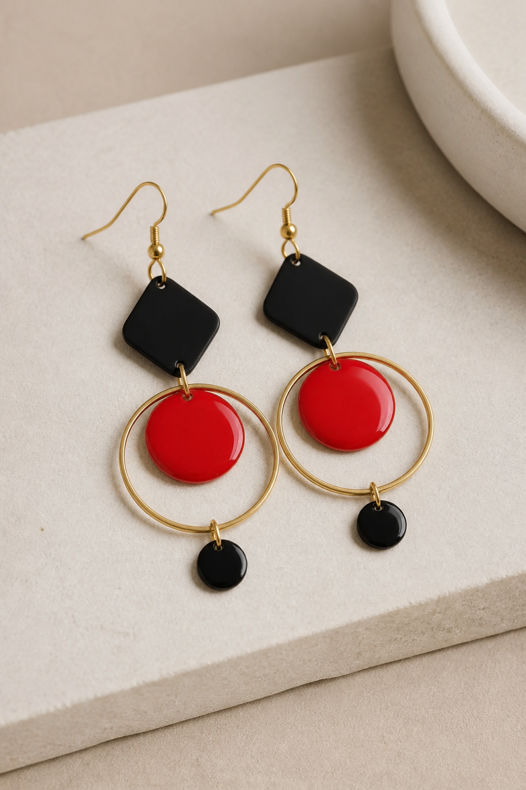 Boucles d'oreilles Jeanne – Rouge & Noir en Acier Inoxydable