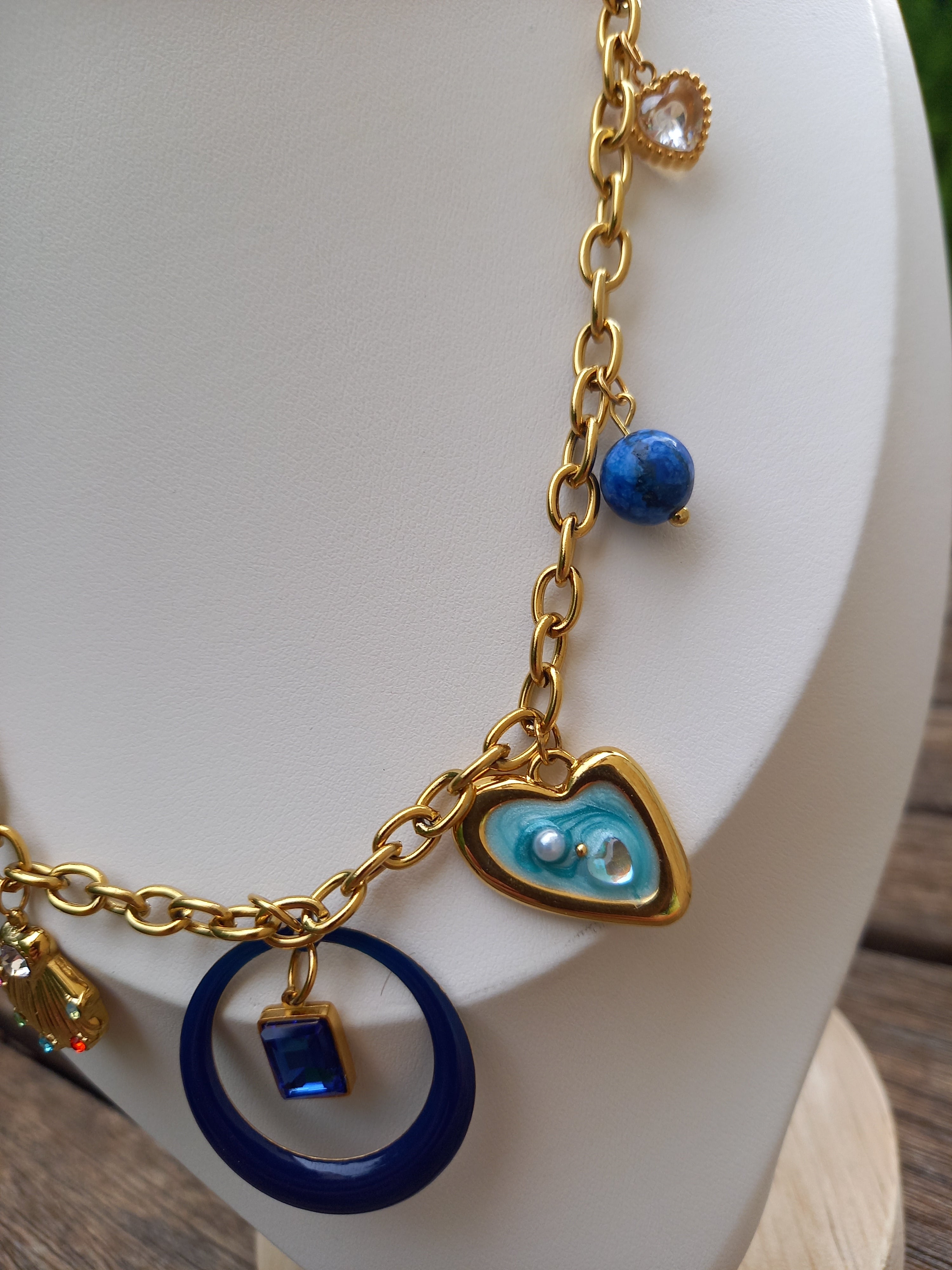 Collier tendance  bleu