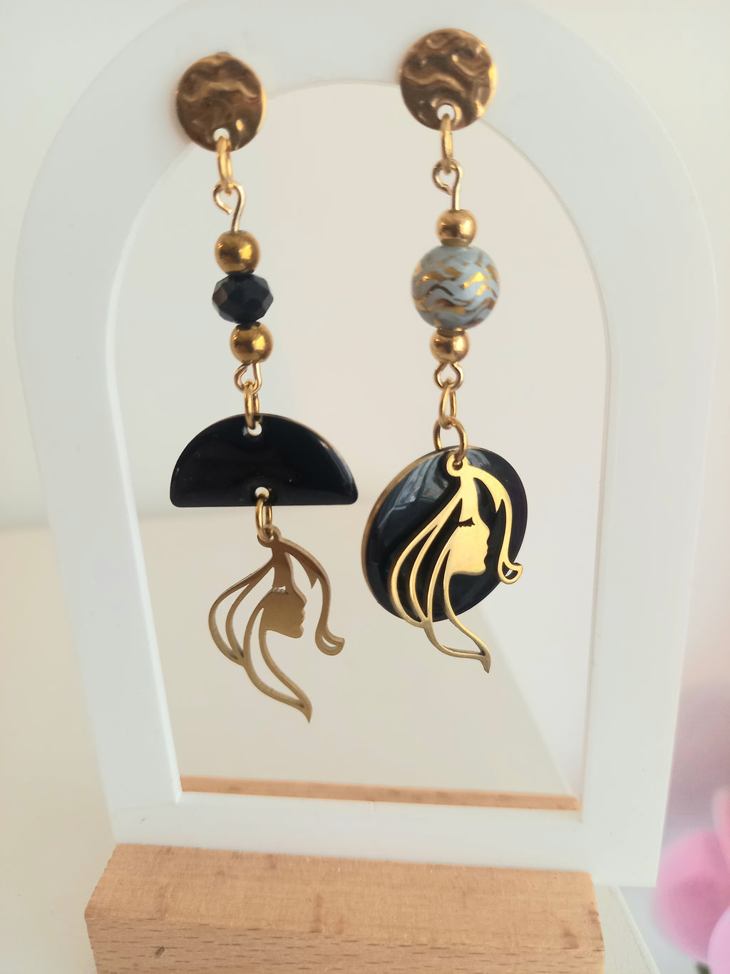 Boucles d'oreilles noir et doré - Breloques acier inoxydable émail