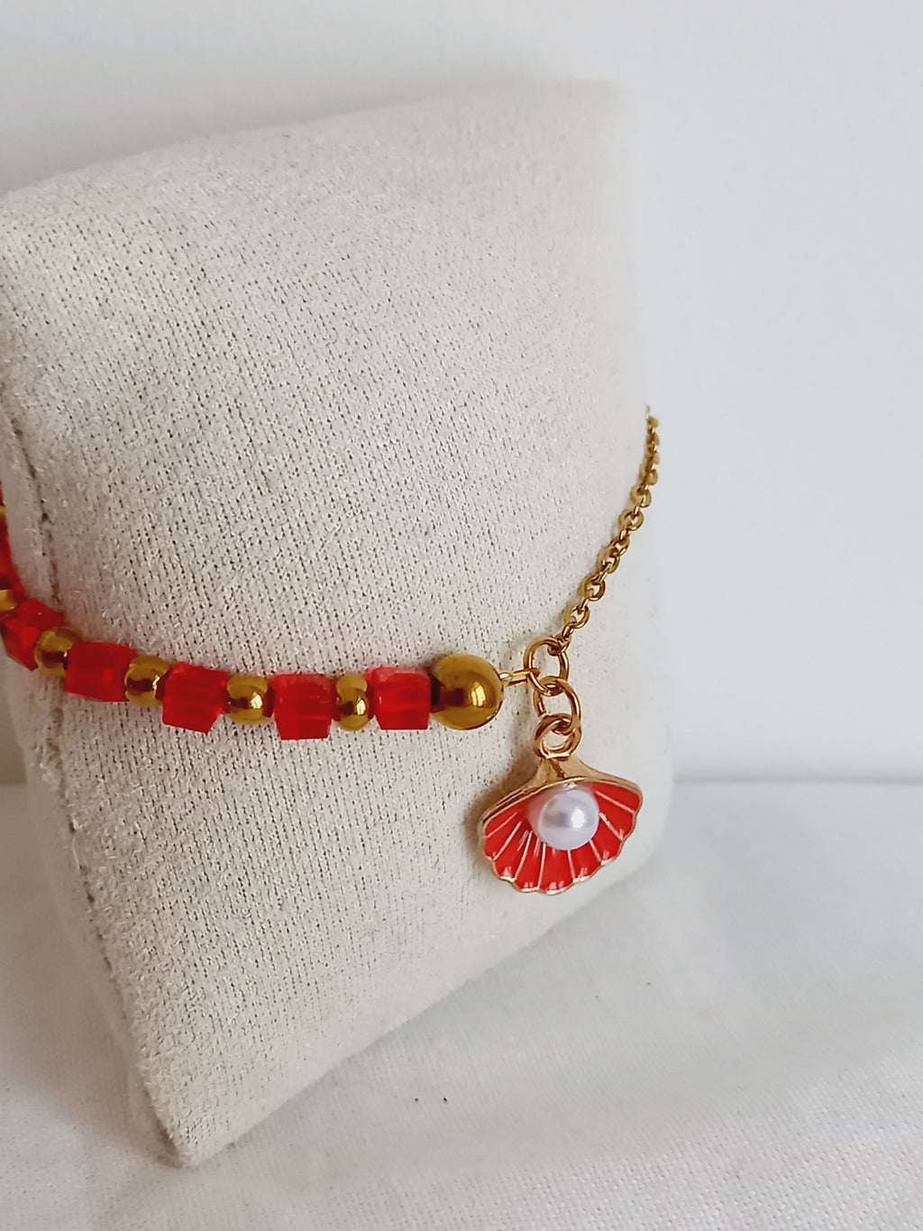 Bracelet en acier inoxydable,perles  verre , rouge passion