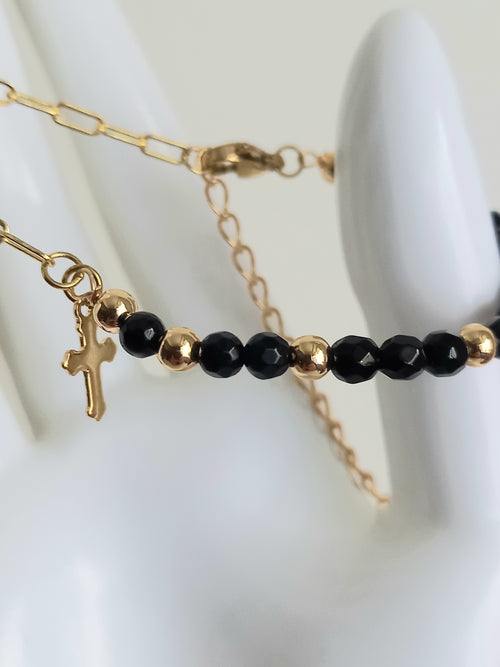 Détail agate noire bracelet or acier inoxydable bijoux artisanal français minimaliste
