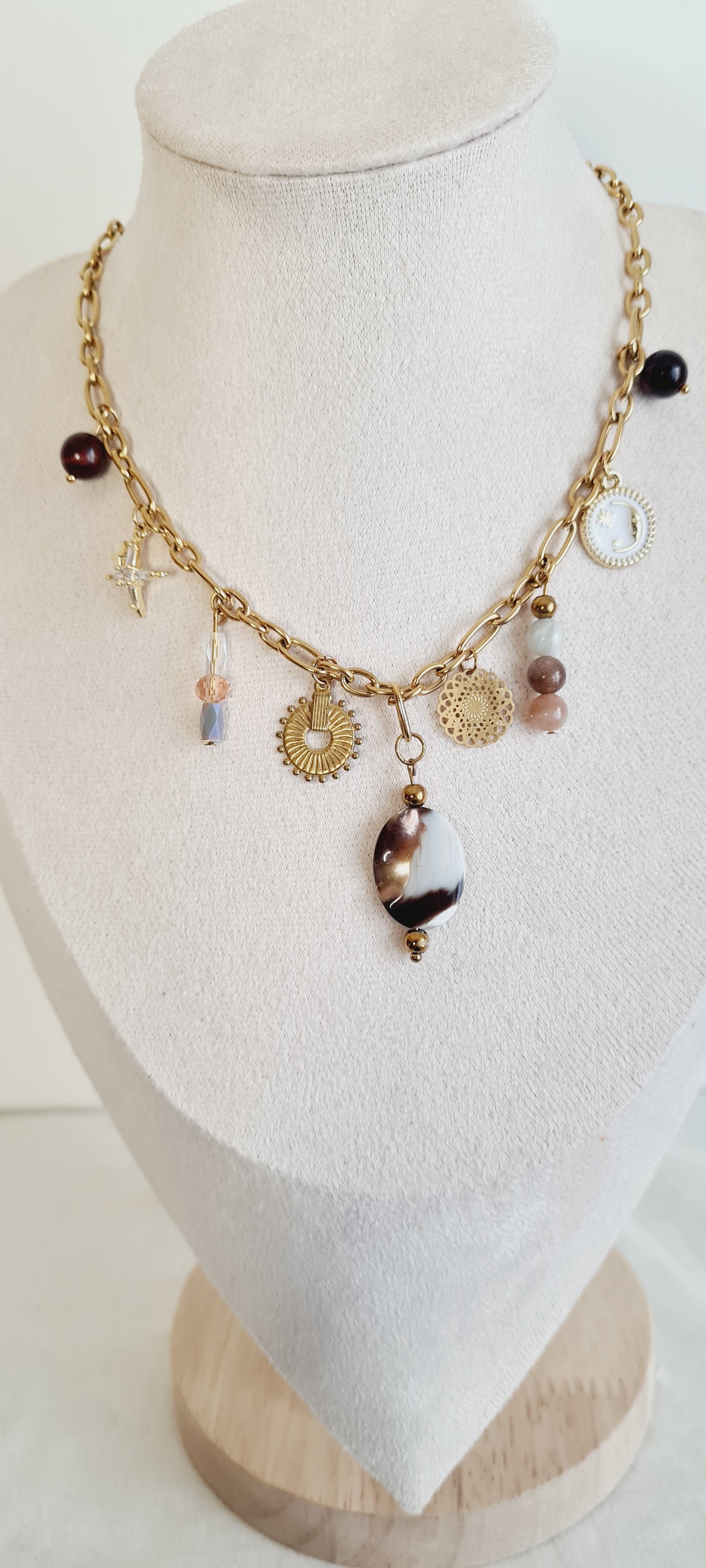 Collier en acier inoxydable, nacre , pierre naturelle Loana