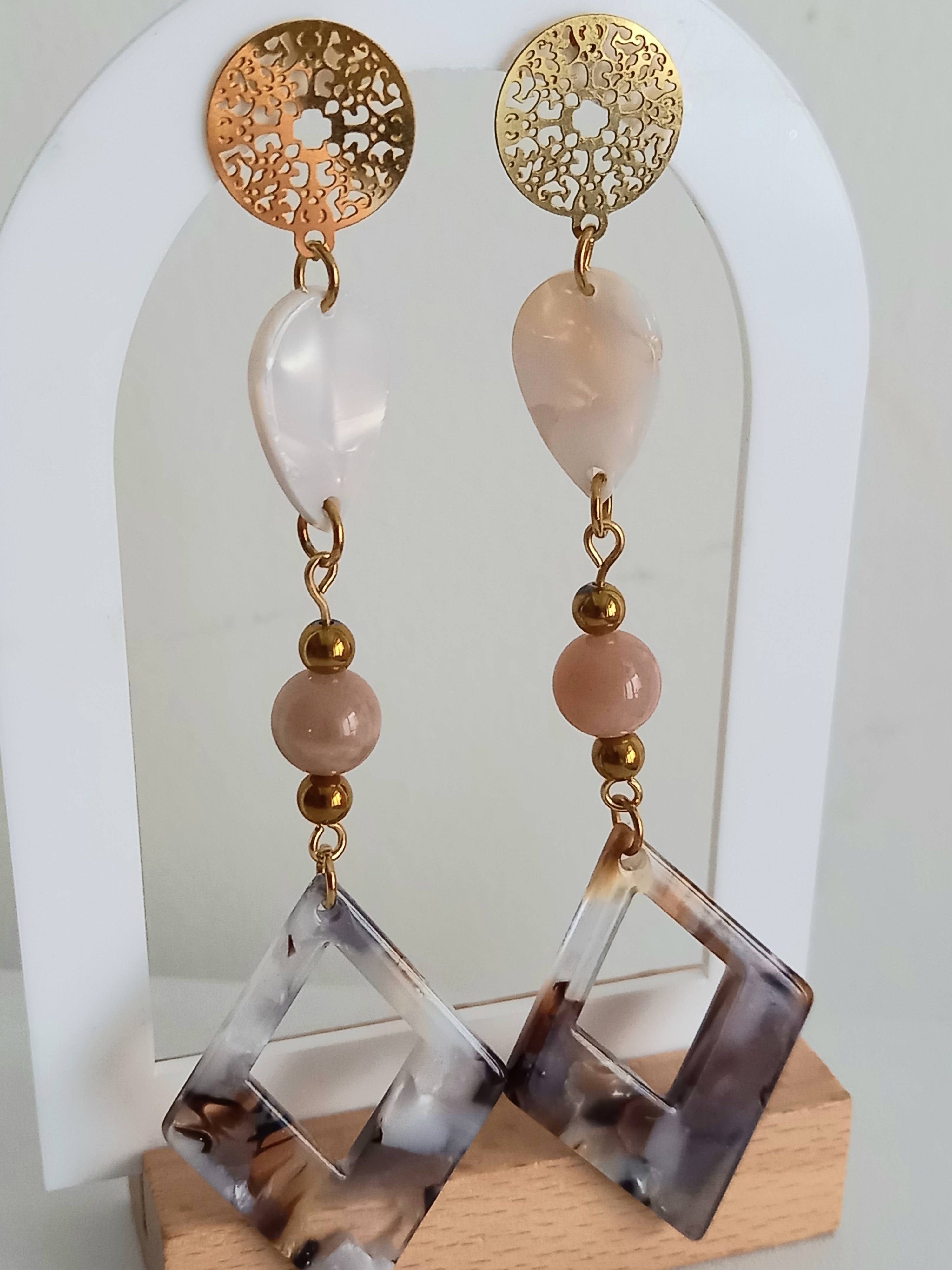 Boucles d oreilles beige