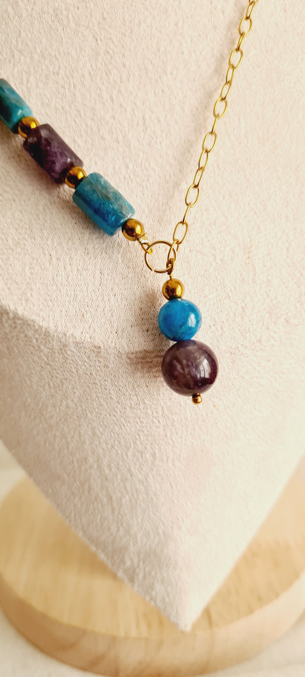 Collier lithotherapie améthyste apatite acier inoxydable lisa