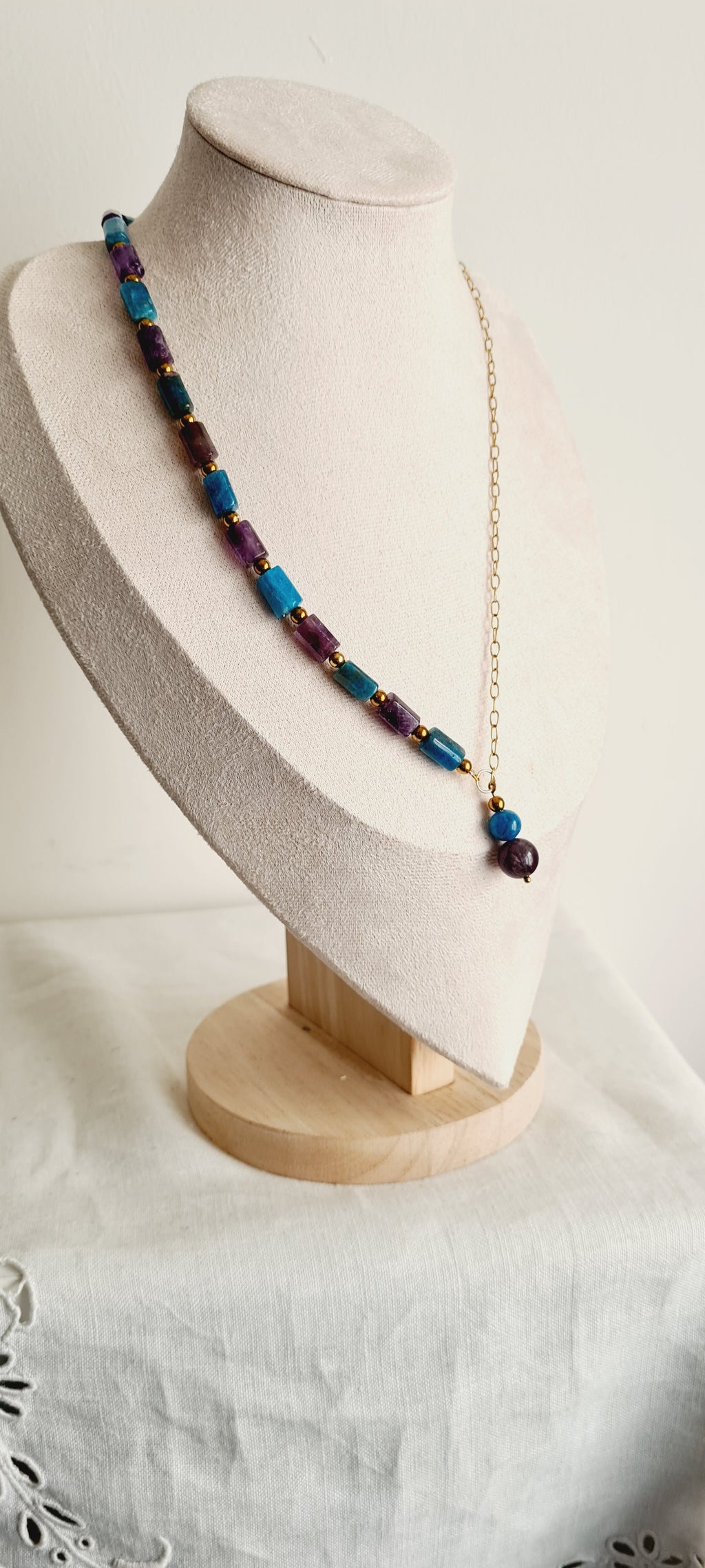 Collier lithotherapie améthyste apatite acier inoxydable lisa