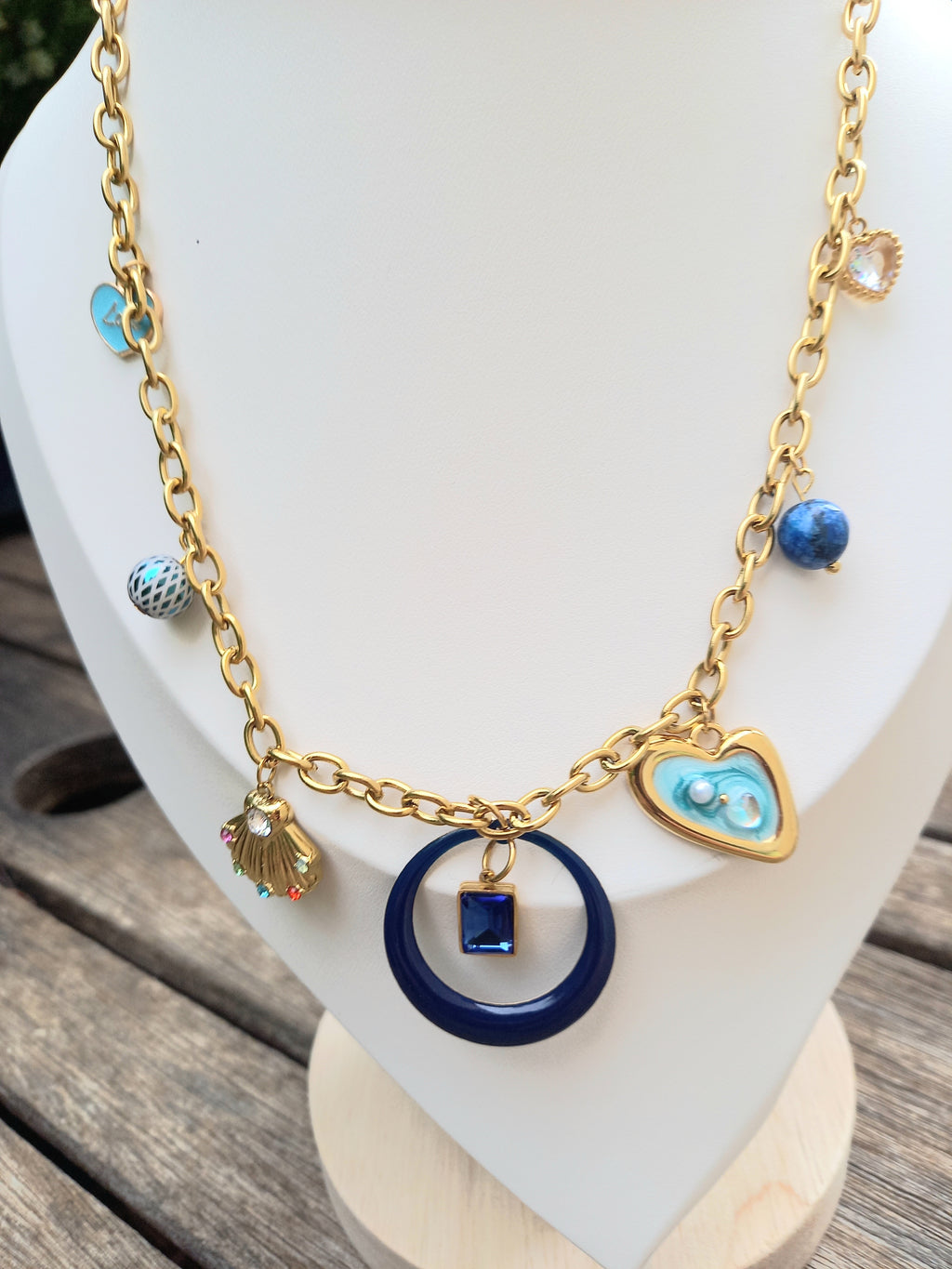 Collier bleu et or - Breloques acier inoxydable verre marbre 40cm