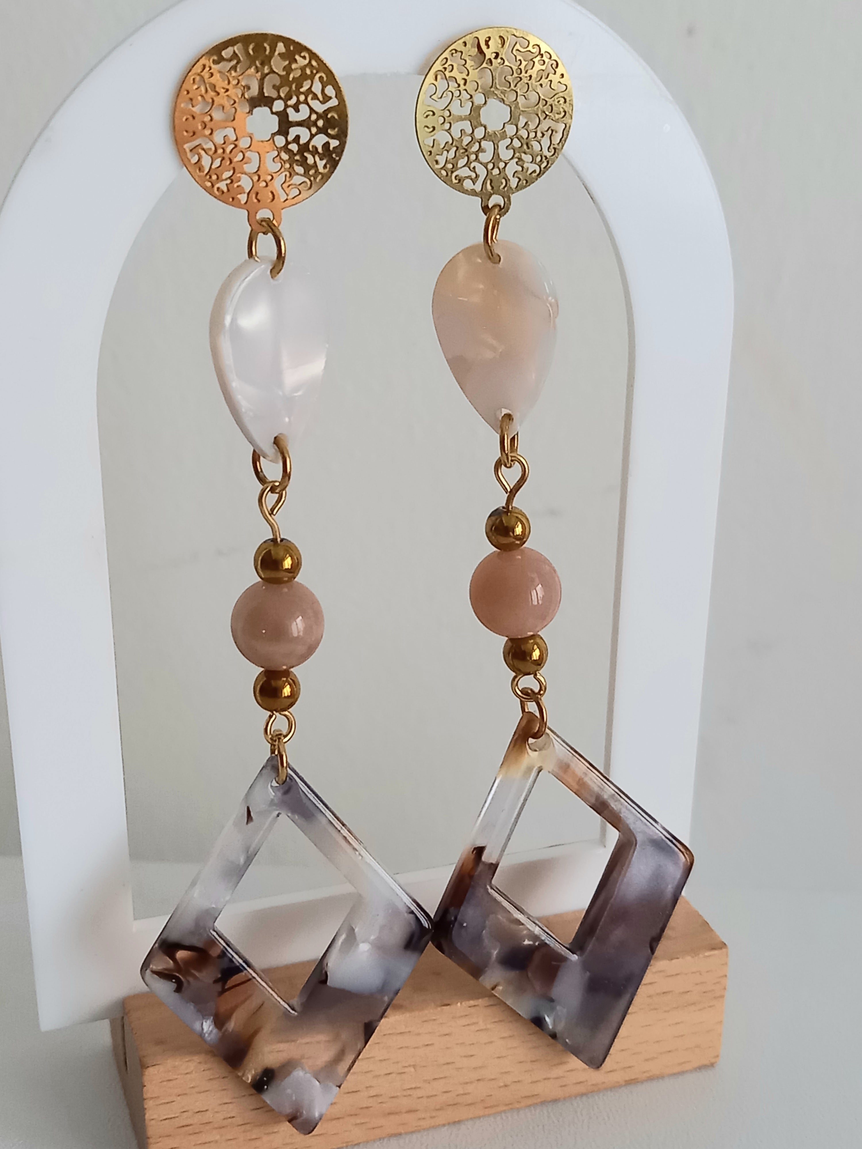 Boucles d oreilles beige