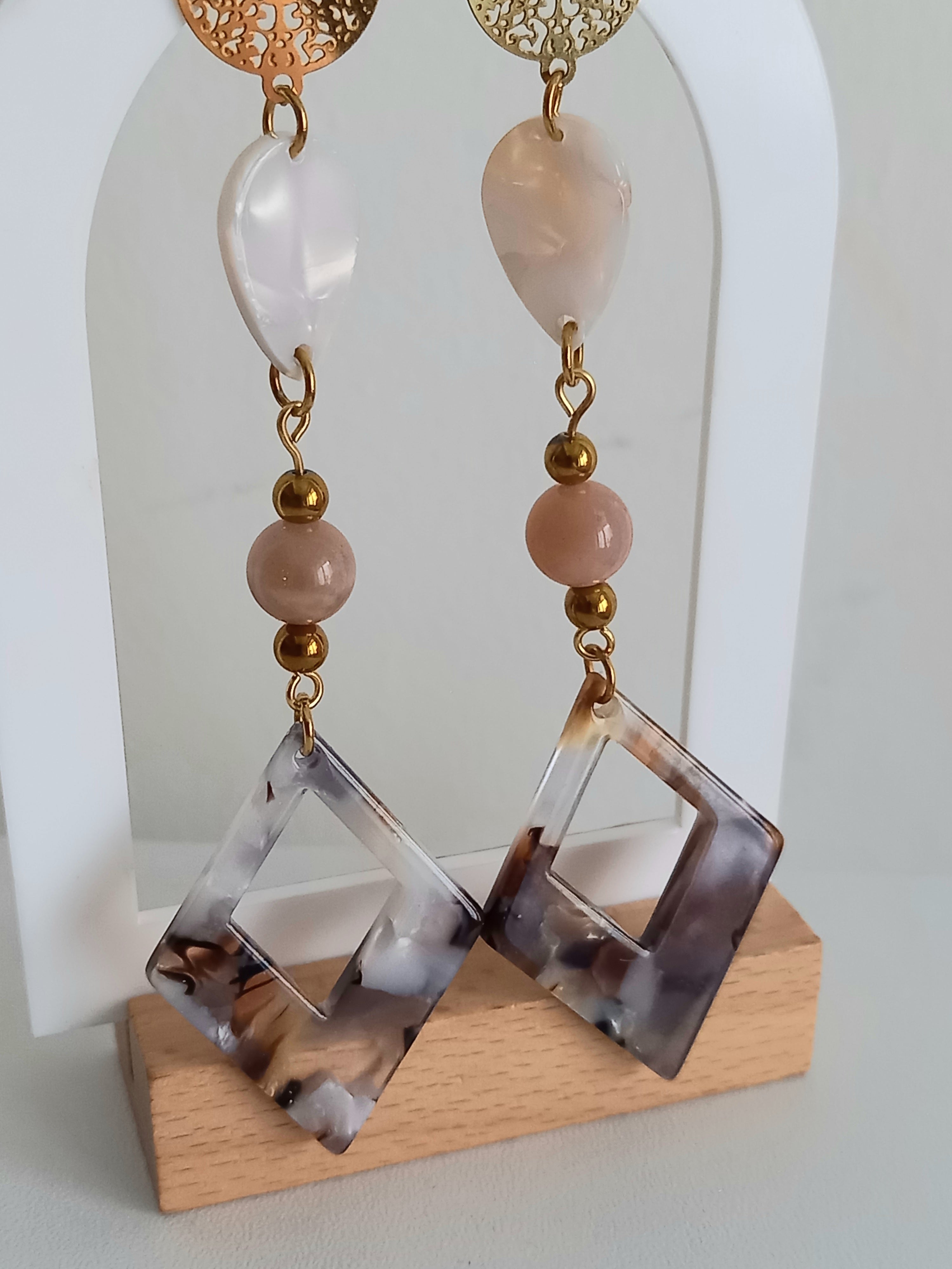 Boucles d oreilles beige